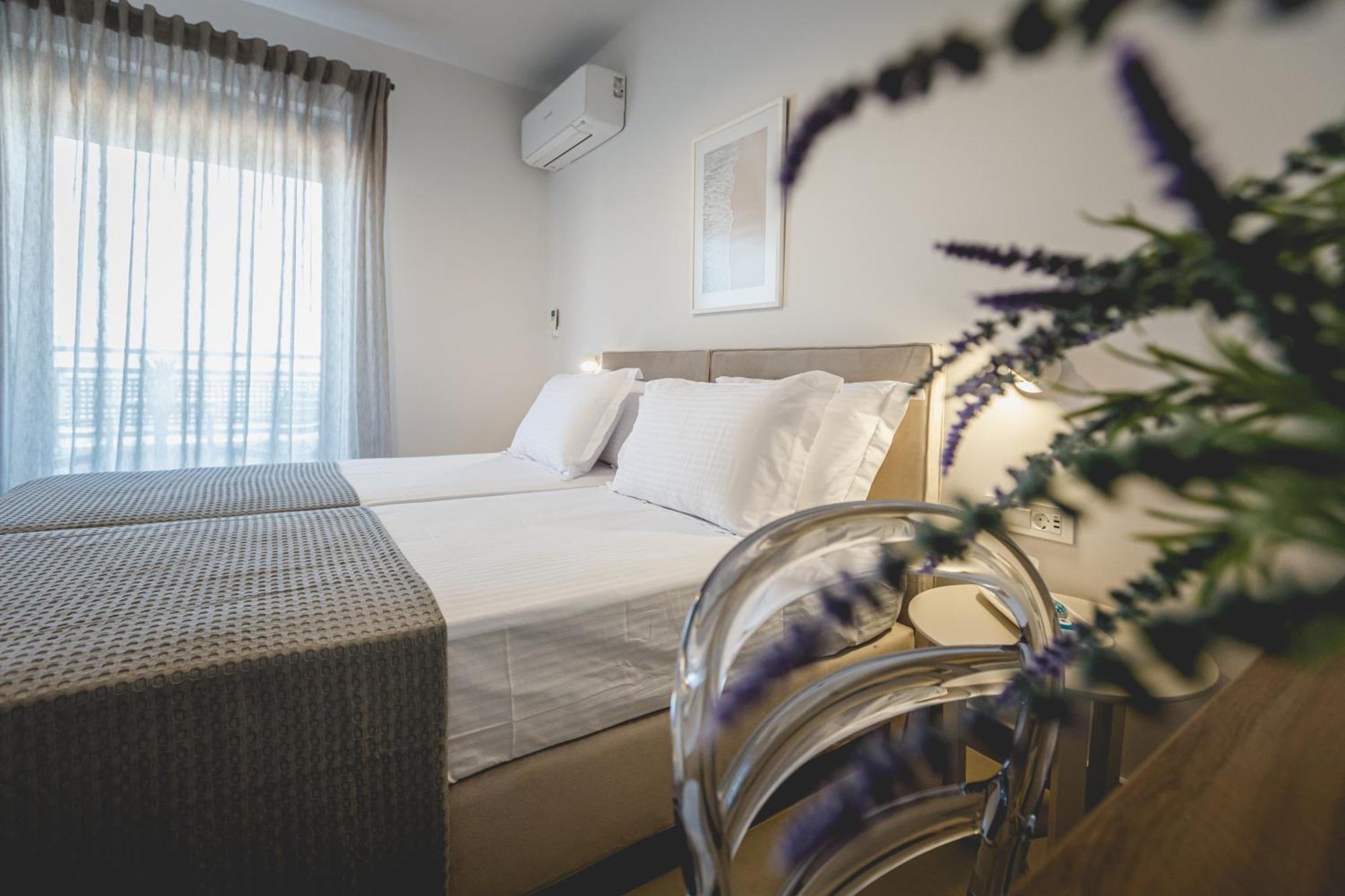 Aparthotel Votsalo Tolón Extérieur photo